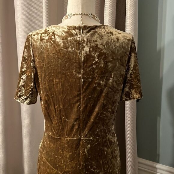 Ralph Lauren Women’s 8 crushed velvet gorgeous holiday gold formal midi dress - Picture 9 of 16